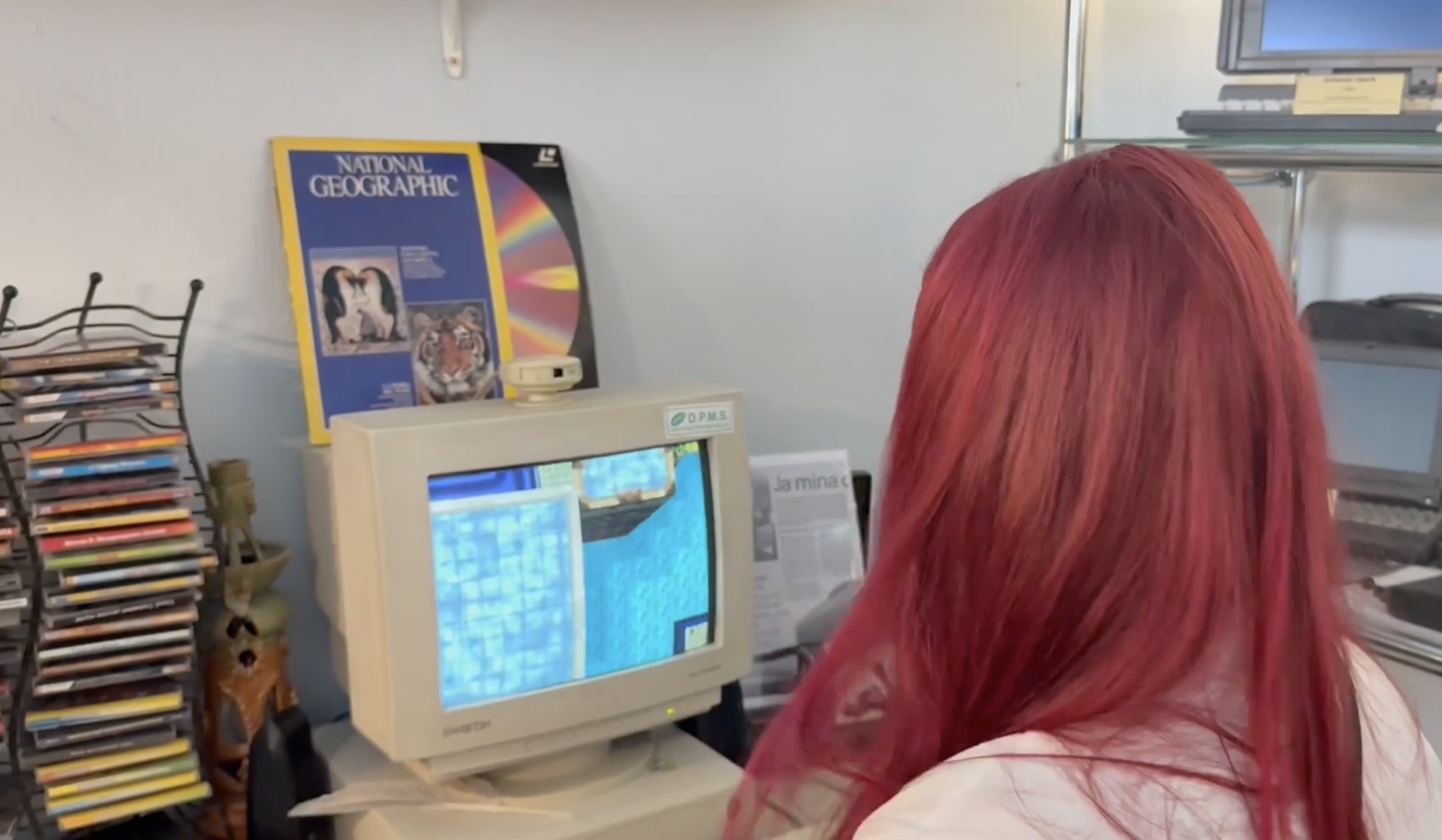 Vana arvuti proovimine Arvutimuuseumis Tallinnas