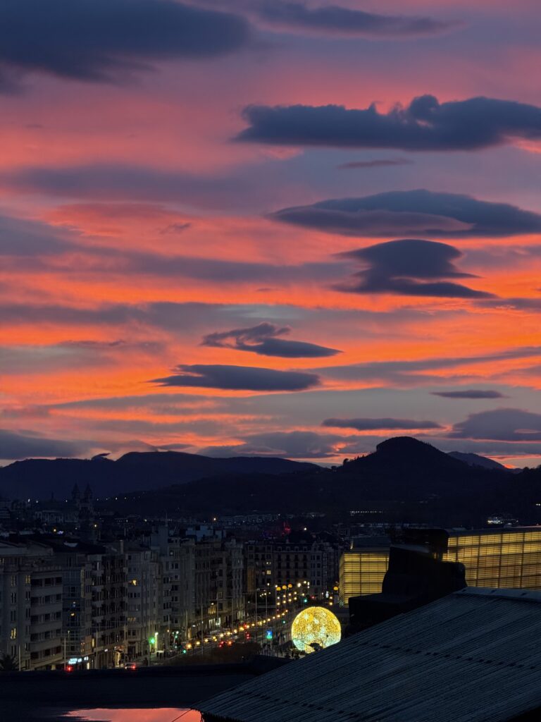 San Sebastián La Concha rand kohaliku perspektiivist, Donostia kuldne kaarjas rand